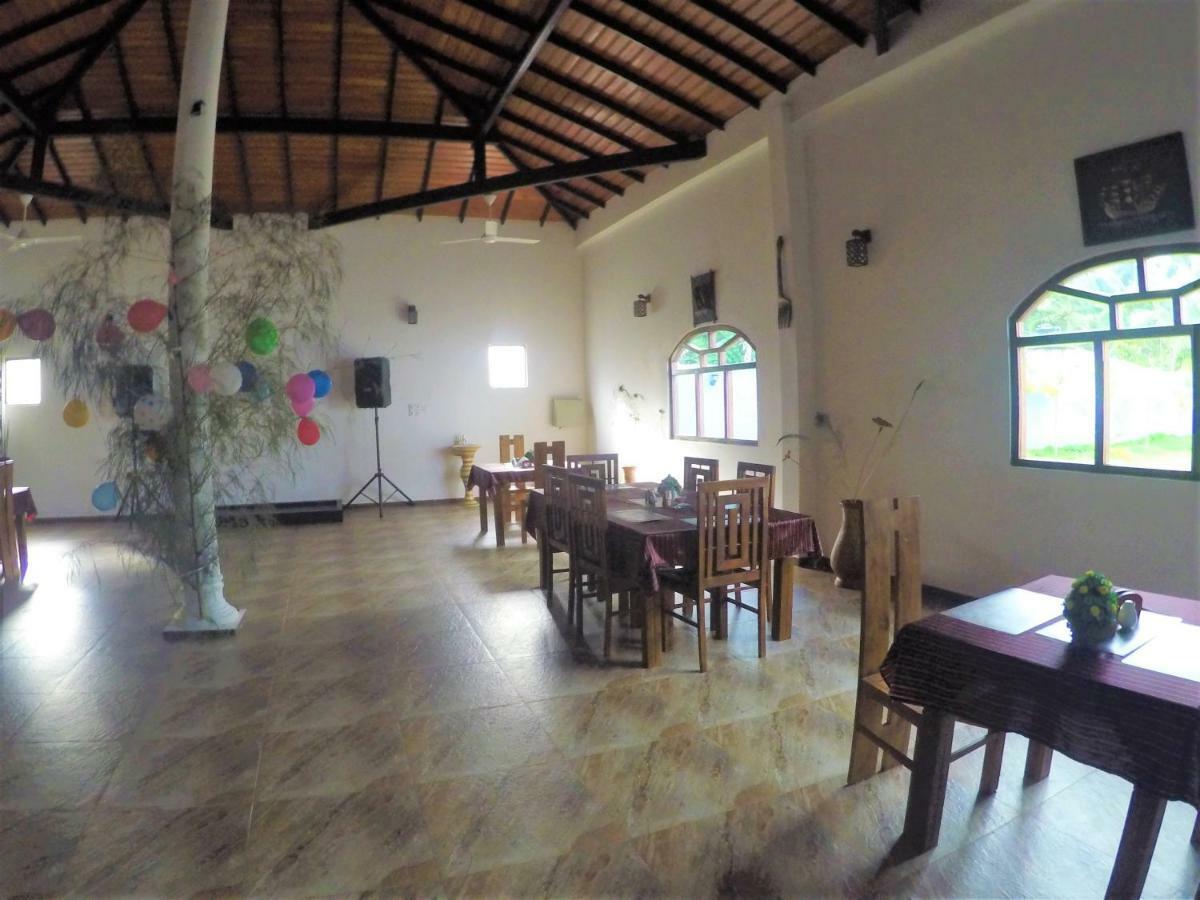 Dhammika Magic Palace Wadduwa Exterior foto